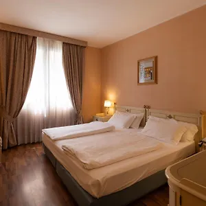 lucrezia-borgia.emilia-romagnahotels.net/